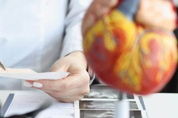 ¿Qué médico trata la embolia en CDMX?